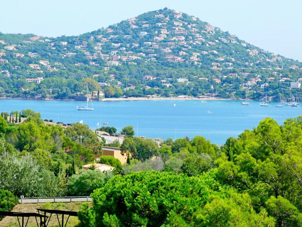 Agay appartement deux pièces vue mer