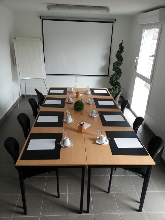 Comfort Suites Pau Idron