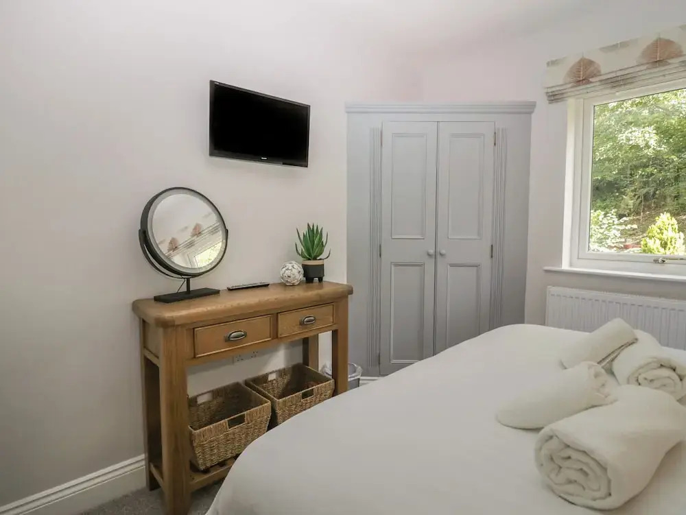 Garden Cottage No 1