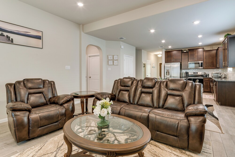 Lake Conroe Home w/ Resort-style Perks & Patio