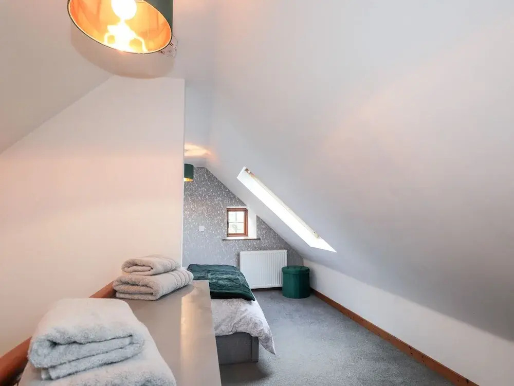 2 Seafield Place