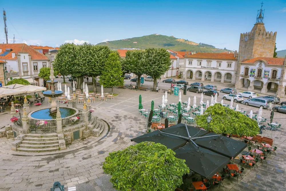 Caminha Hostel & Suites