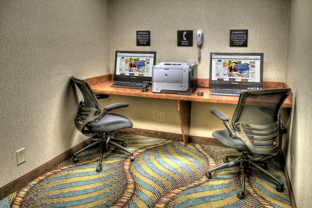 Hampton Inn & Suites Kalamazoo-Oshtemo