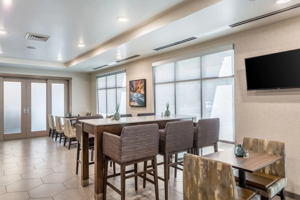 Comfort Inn & Suites Salt Lake City Airport