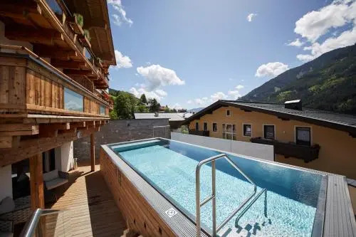 Hotel Astrid mit Panoramapool & inklusive JokerCard
