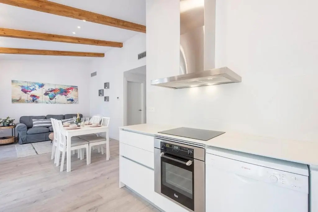 Lovely and bright apartment in the heart of Banyoles