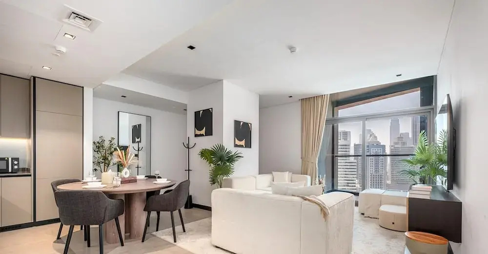 Luxurious 2BR w/ Waterfront and Burj Khalifa View