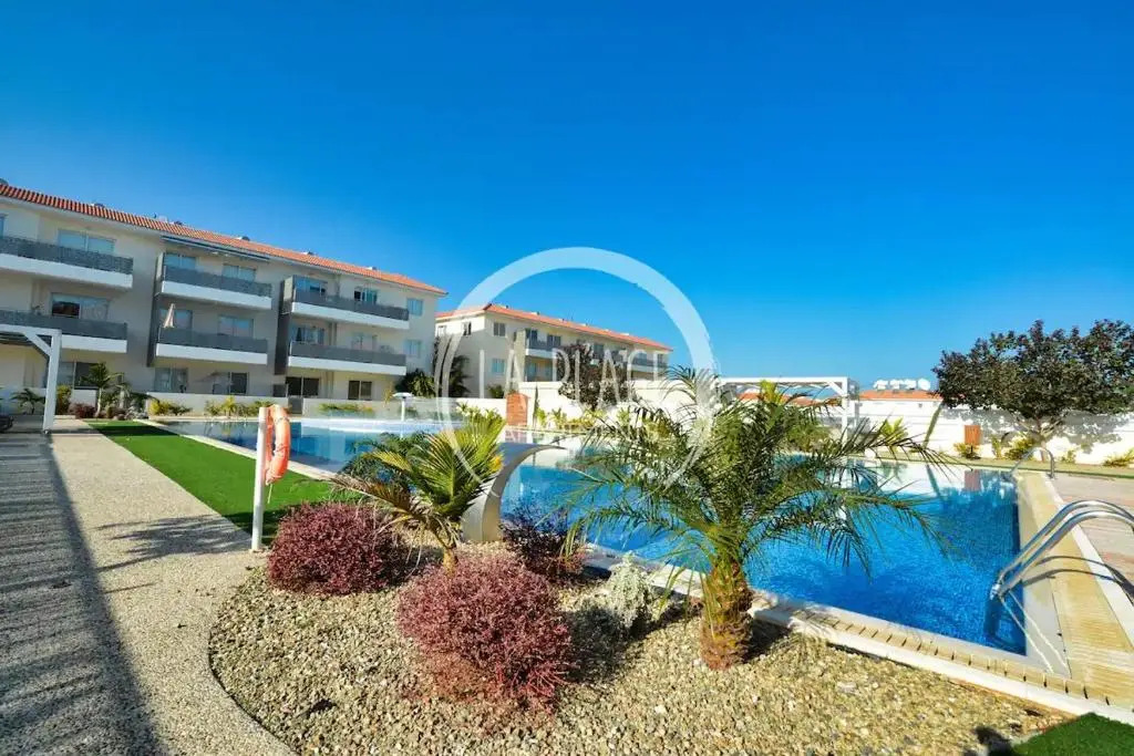 Lovely 2 Bedroom Family Apartment w/ Pool