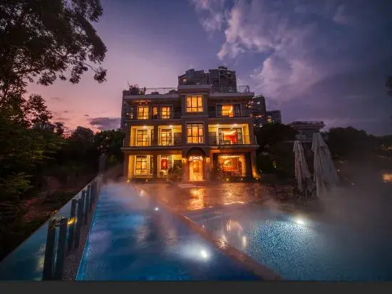 Seaside Seclusive Mansion