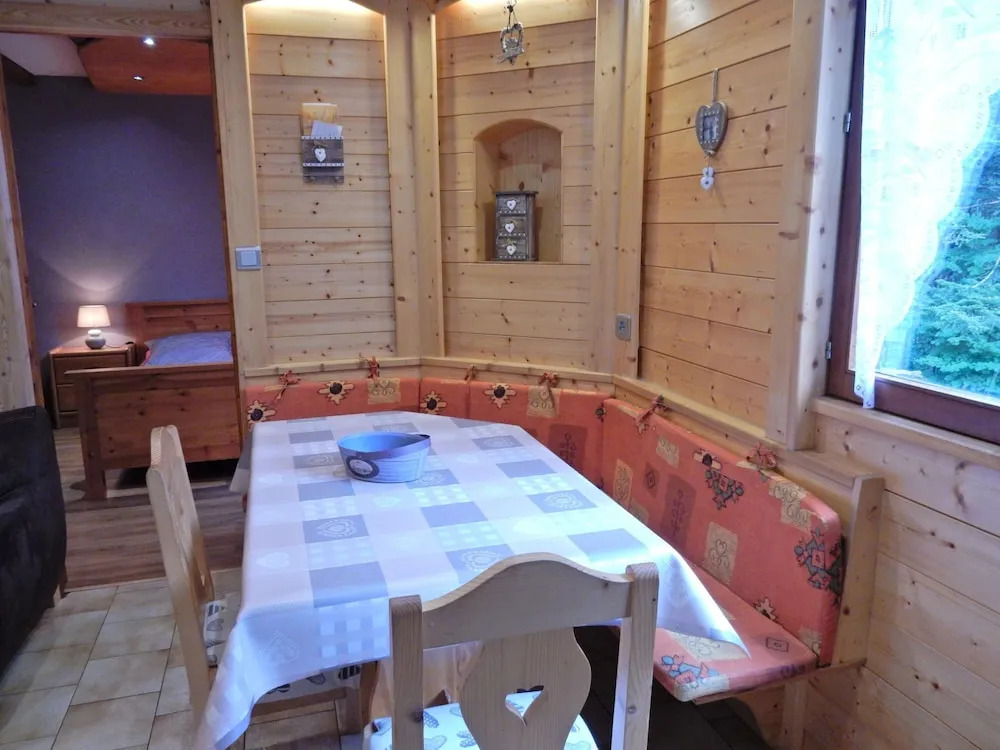 Ventron Chalet with Hill Views