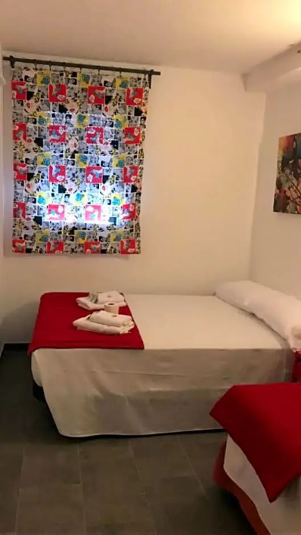 NEW ART BEACH HOSTEL- Albergue Juvenil