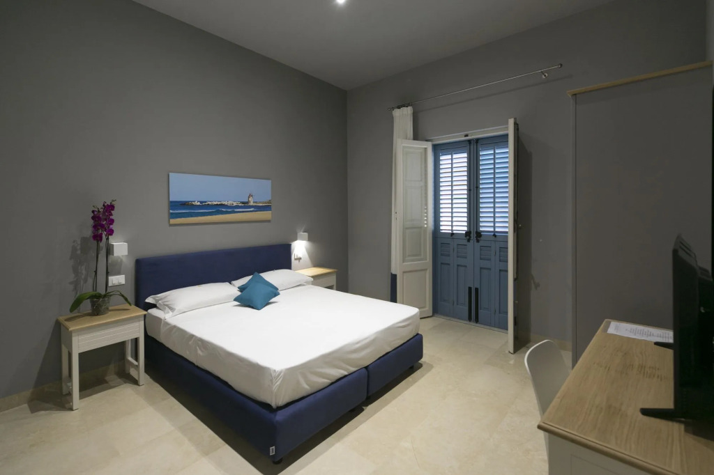 ZIBIBBO SUITES & ROOMS - Aparthotel in Centro Storico a Trapani
