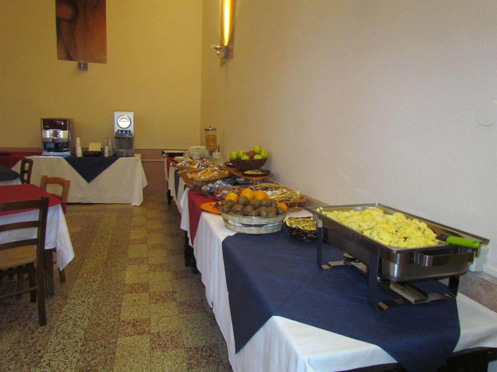 Hotel & Hostel 7