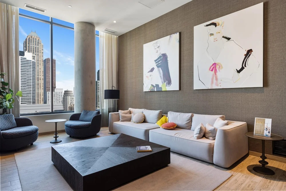 Gold Coast Retreat Skyline Views Walkable