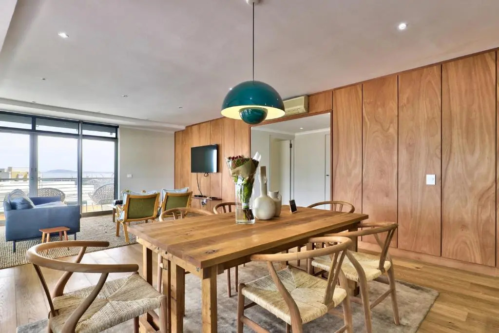 Stylish, Modern Apartment With Breathtaking Views.