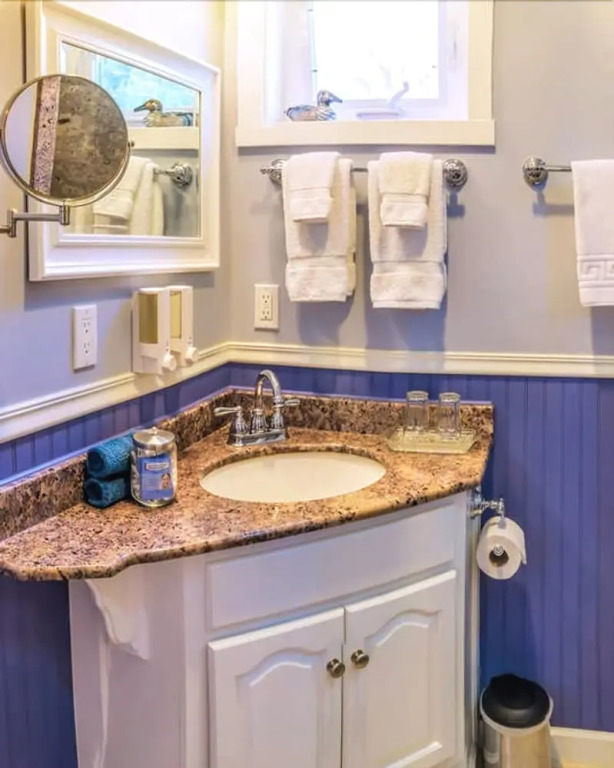 Blue Moon House ~ Just Five Blocks From Osf!