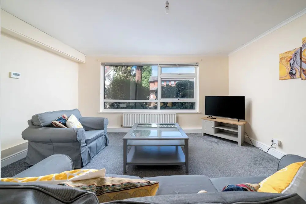 Redhill Holiday Home Sleeps 4 - Parking