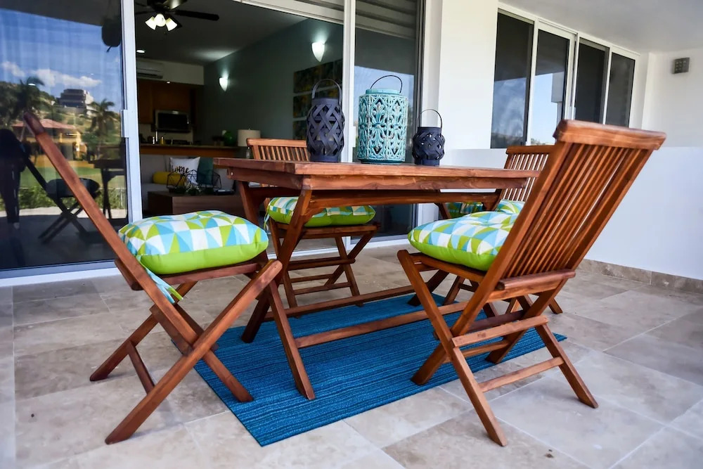 Peninsula 103 2 BR by Casago