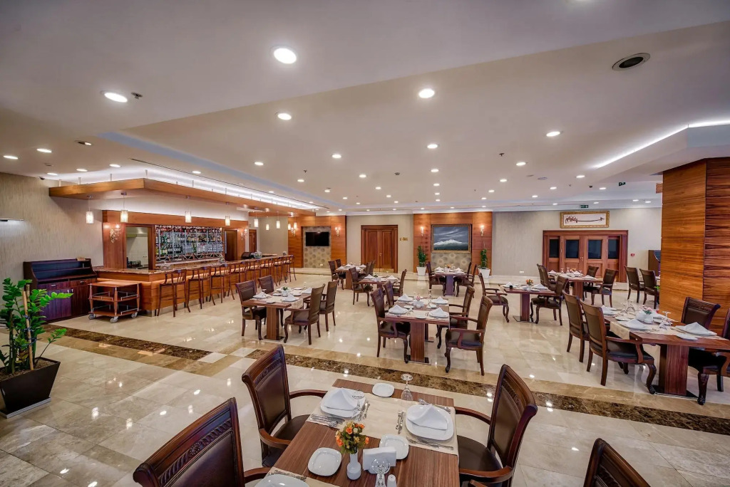 Atakosk Hotel