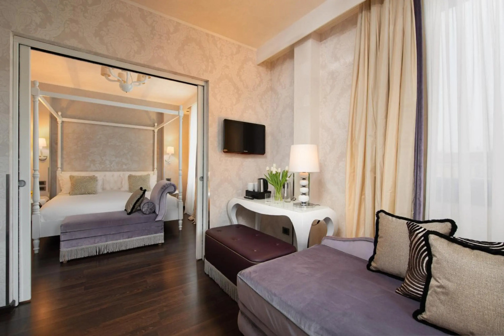 Carnival Palace - Venice Collection
