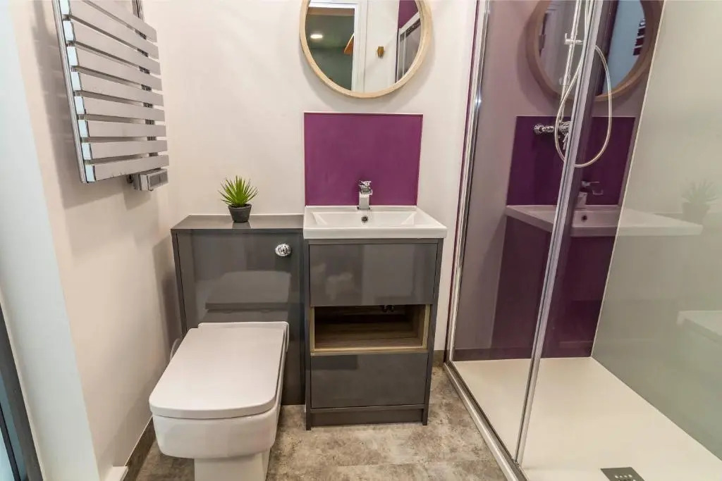 Romantic Getaway Studio Pods close to City Centre with FREE WIFI