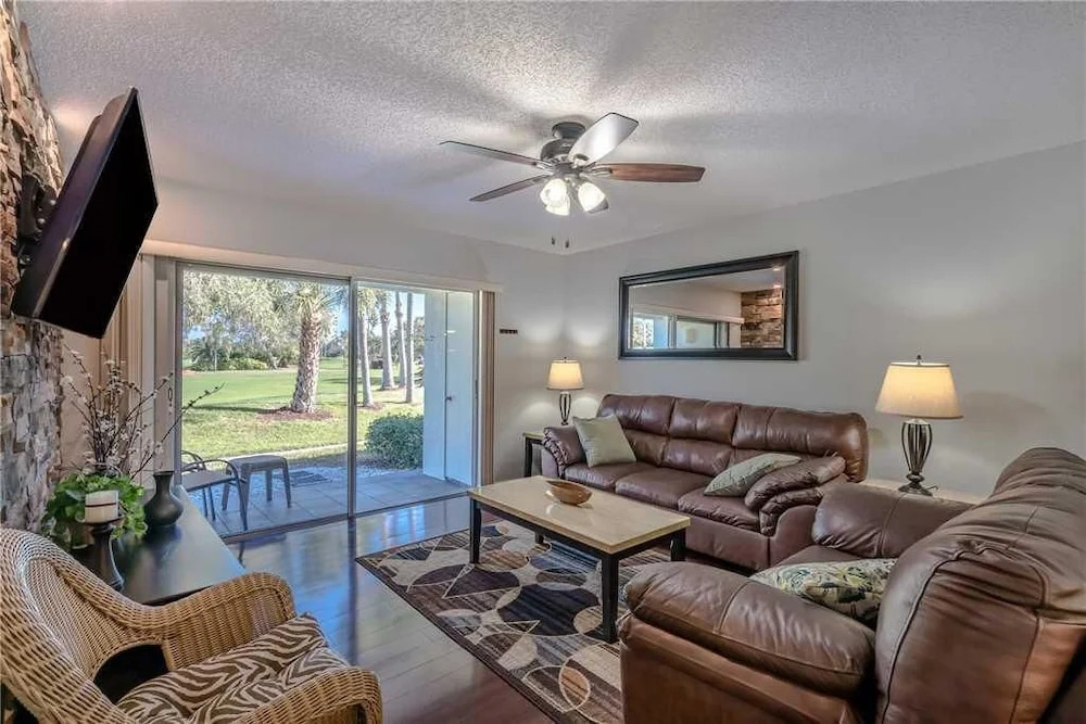 Vista Verde East - Two Bedroom Condo - 5-137