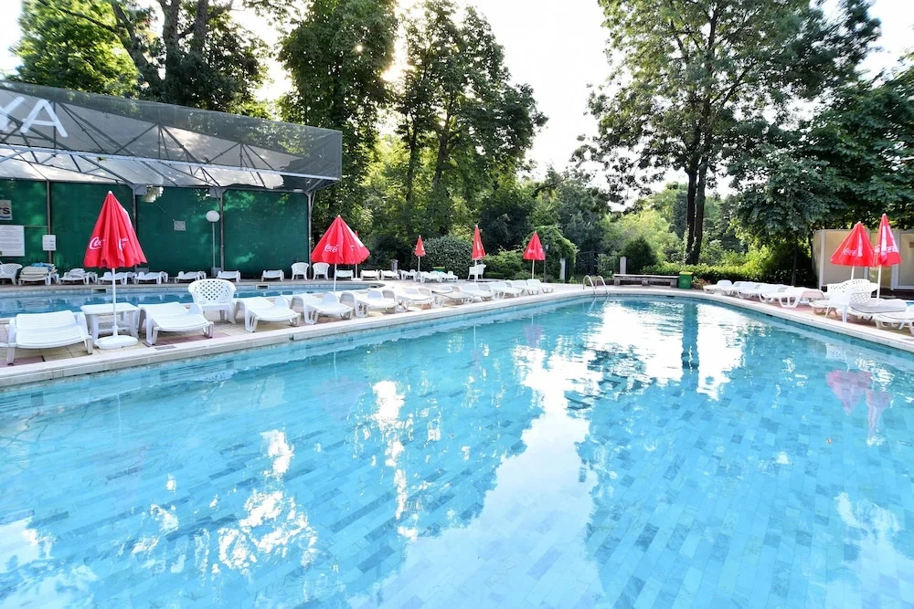 Estreya Park