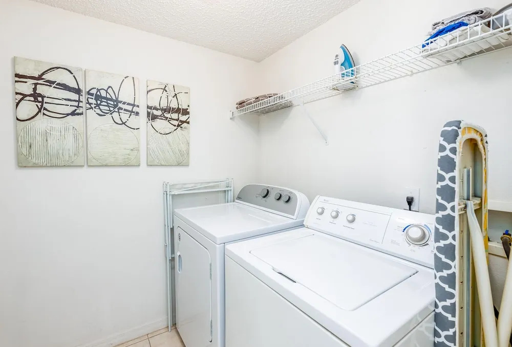 952lb 3 Bedroom Townhouse