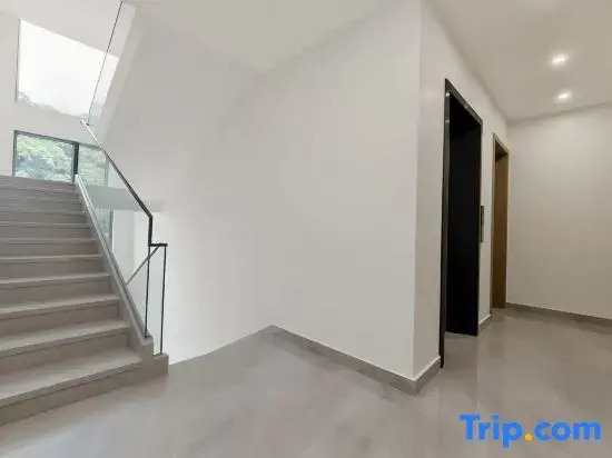 Shiyan Homestay (Sanqingshan Gangshou Cableway)