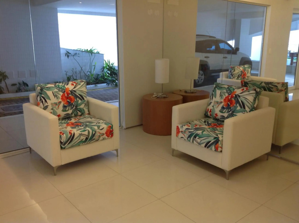 Apartamento 3 Quartos em Frente à Praia do Forte
