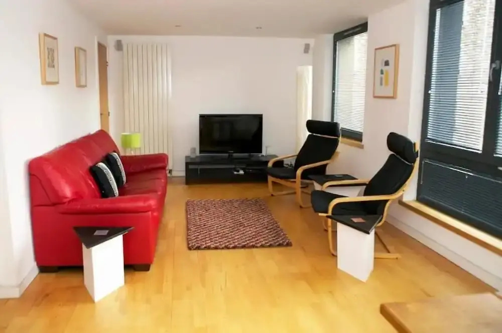 JOIVY Inviting Flat in Canonmills