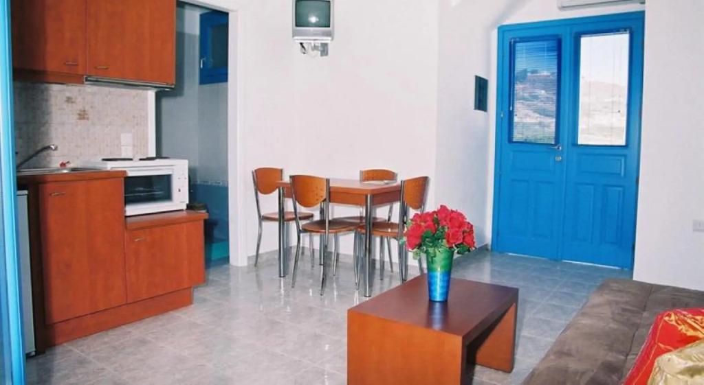 Moustakas Apartments