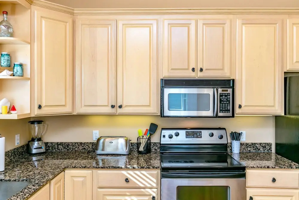 Walk To Beach! 3br, 3ba In Royal Sands With Access To 2 Pool 3 Bedroom Home