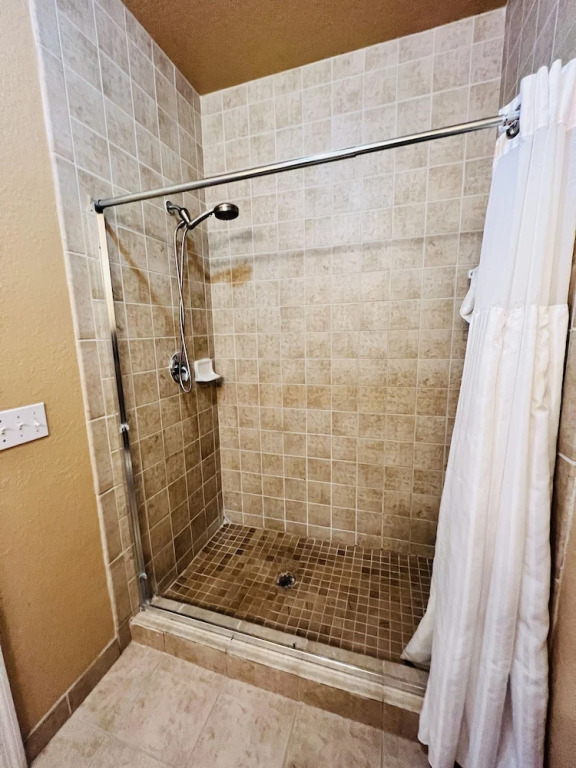 8020tt Unit 2404 - Tuscana Resort 3 Bedroom Condo by RedAwning
