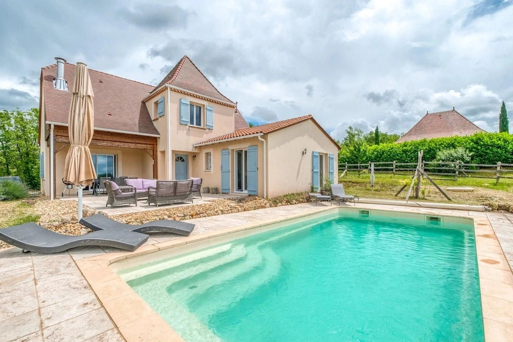 Villa in Aquitaine With Pool & BBQ