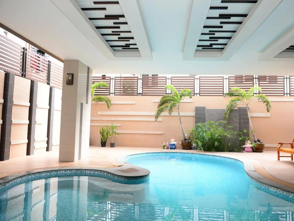Tycoon Holiday Hotel