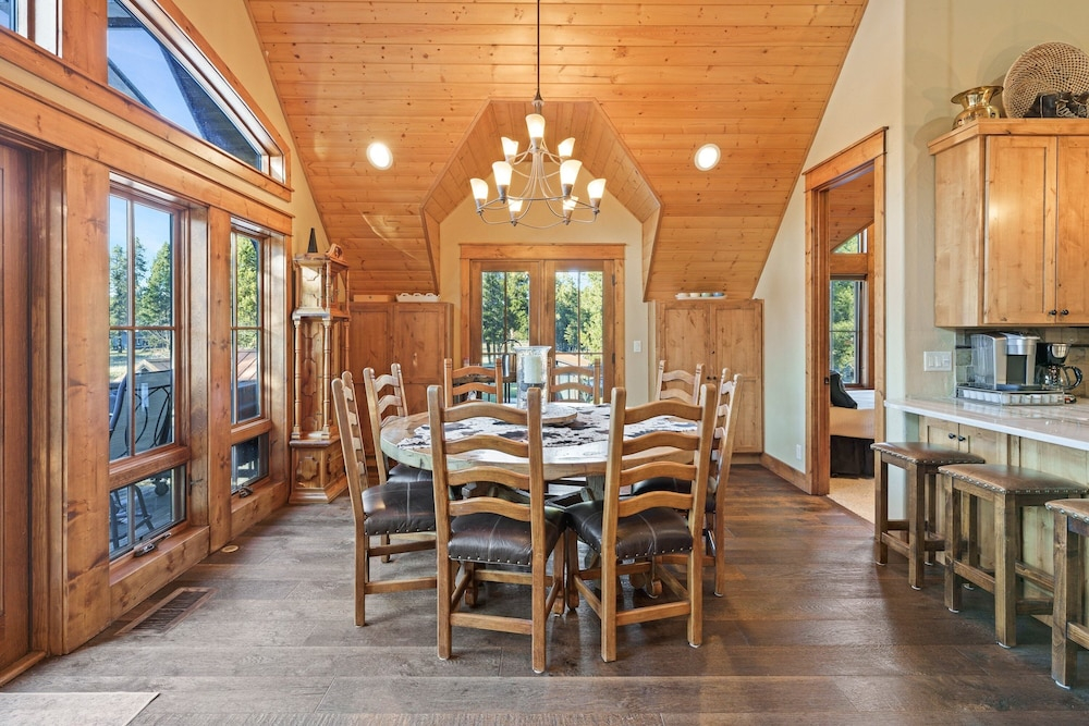 Deschutes Reserve 4 Bedroom Home