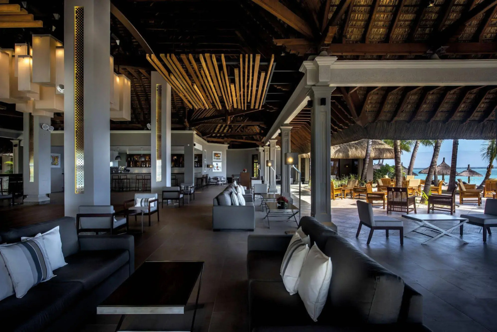 Paradis Beachcomber Golf Resort & Spa