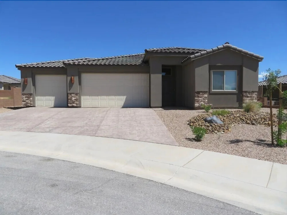 Steven Greenhagen - 3 Br Home