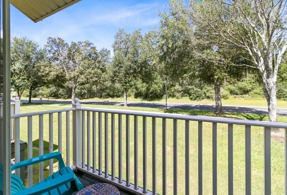 Gorgeous 4 Bed Home In Gated Community! 4 Bedroom Villa by RedAwning