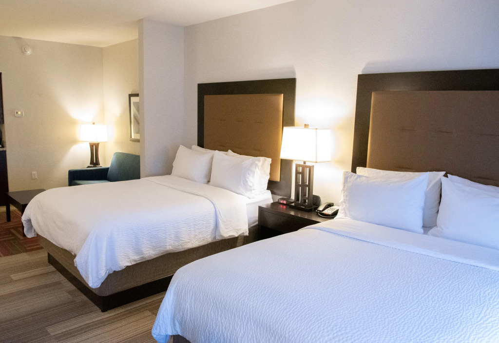 Holiday Inn Express & Suites Ironton by IHG