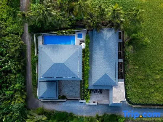 Himawari House