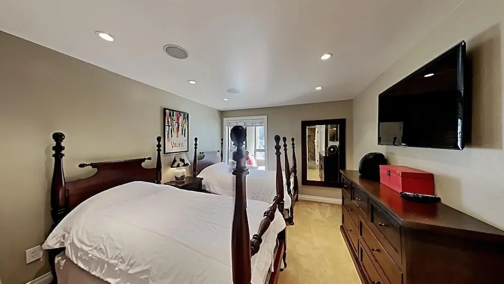 306 2 Bedroom Home