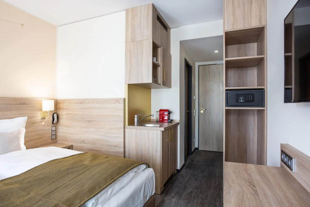 Stay! Hotel Boardinghouse