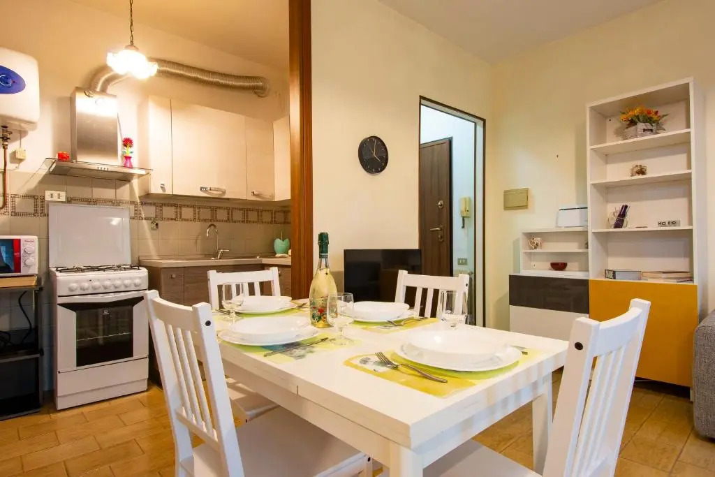 ALTIDO Lovely Flat for 4 with Balcony and Free Parking