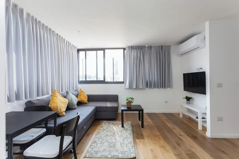 Rothschild Boulevard Prime location 1Bd