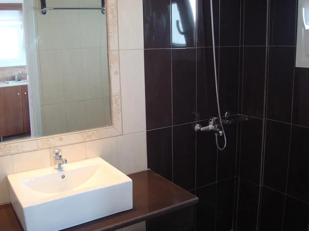 Elena Studios & Suites