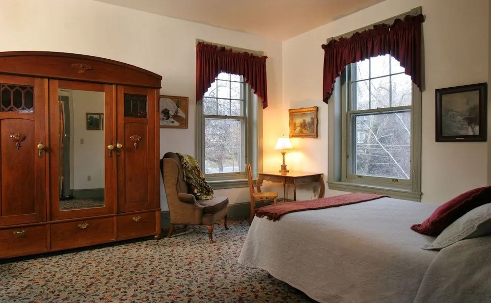 The Lafayette Inn