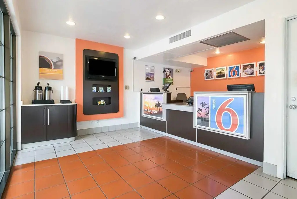 Motel 6 -Carpinteria, CA - Santa Barbara - South