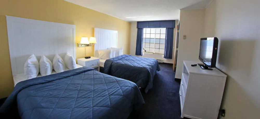 Breakers Resort - Lakeside